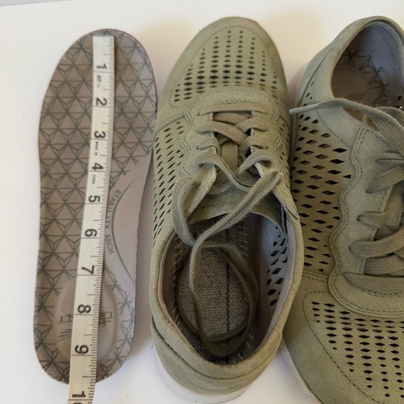 Dansko Suede Leather Sneakers Women Size 8 Lace Up Comfy Breathable Lightweight - Picture 11 of 14